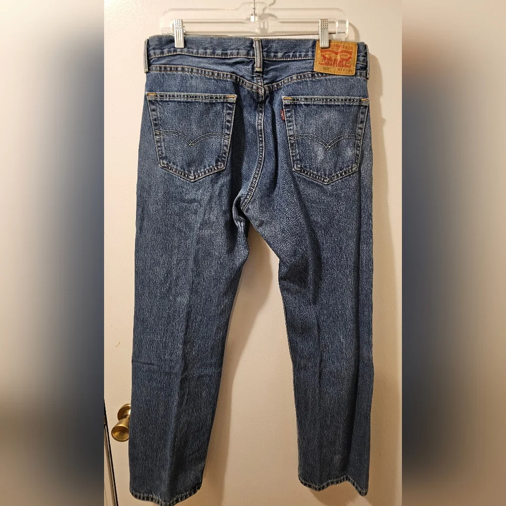 Levis pre loved